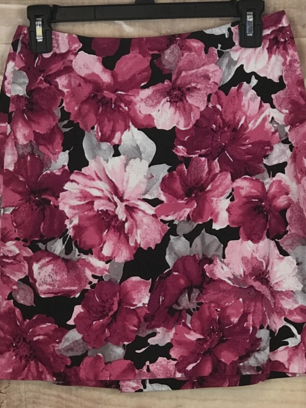 Jones New York Pink Floral Pencil Skirt